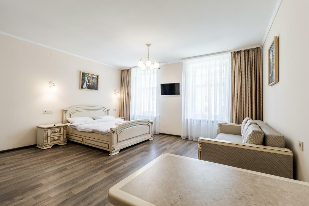 Opera House Apartment 3 リヴィウ エクステリア 写真